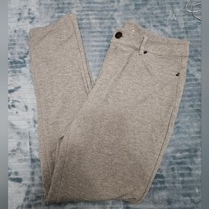 Est. 1946 gray skinny jeggings!